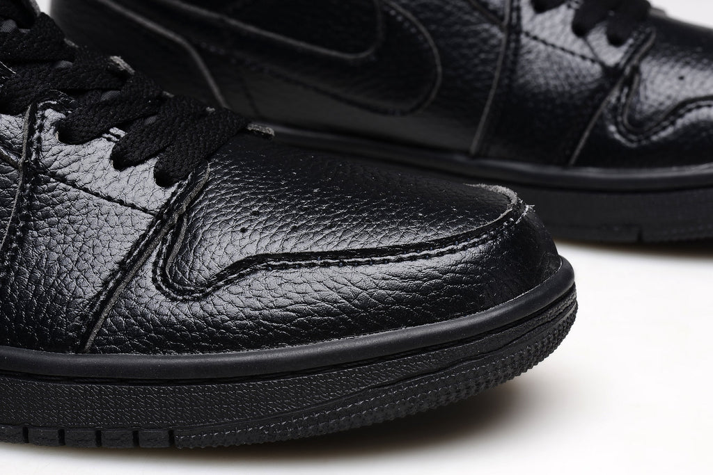 Men's Air Jordan 1 High Black Sneakers - product image from the listing.