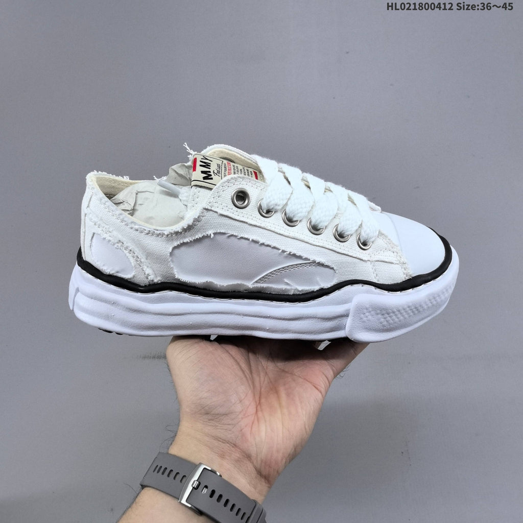 Maison MIHARA YASUHIRO Blakey Low Sneakers, in White - product image from the listing.