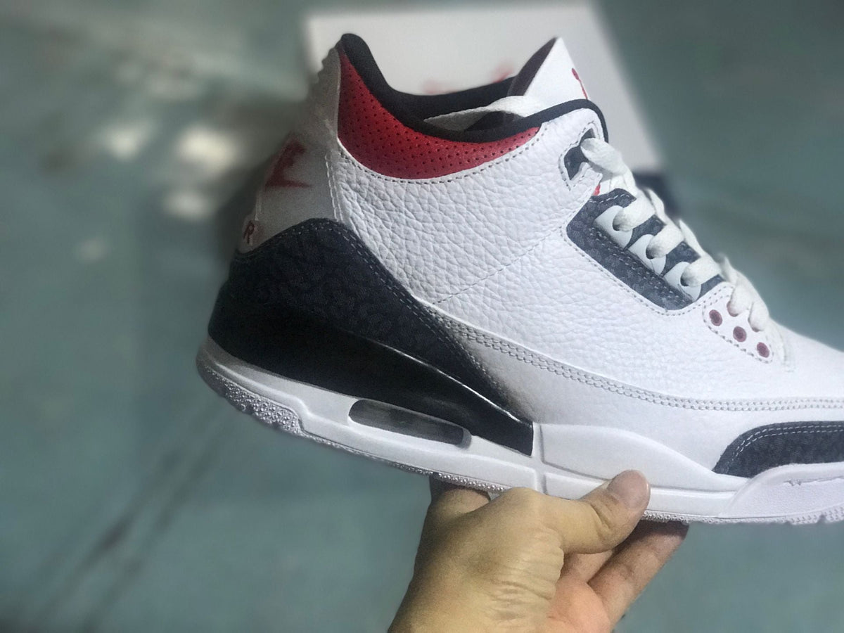 Air Jordan 3 Retro SE Sneakers White Fire Red Black - product image from the listing.