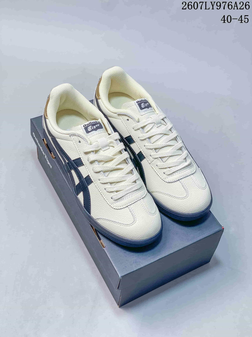 Onitsuka Tiger Tokuten Low-Cut Sneakers - product image from the listing.