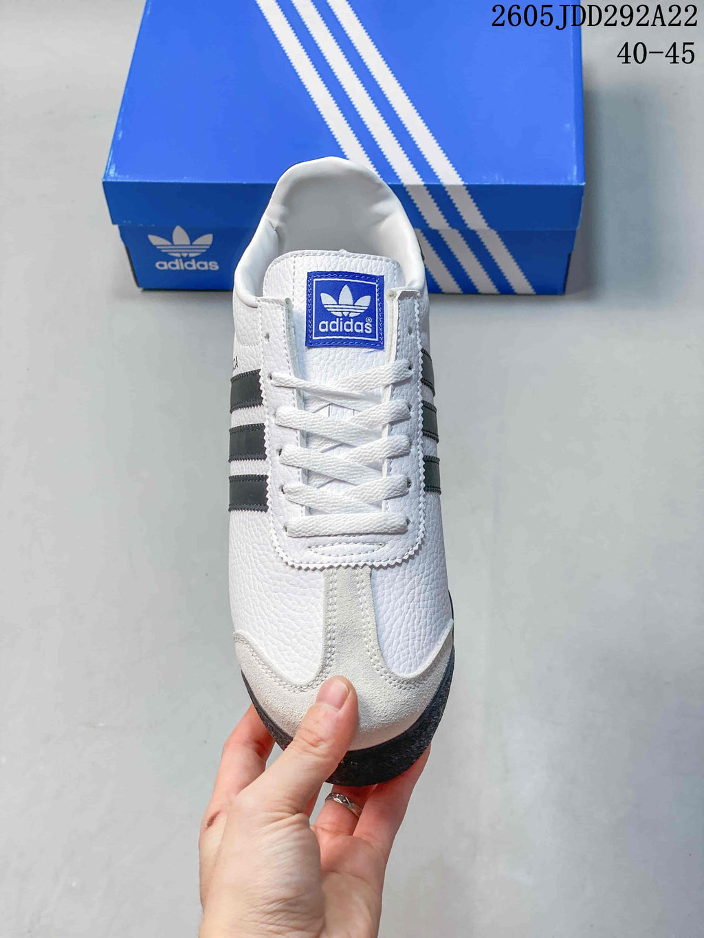 adidas Originals Samoa Trainers White Black 675033 - product image from the listing.