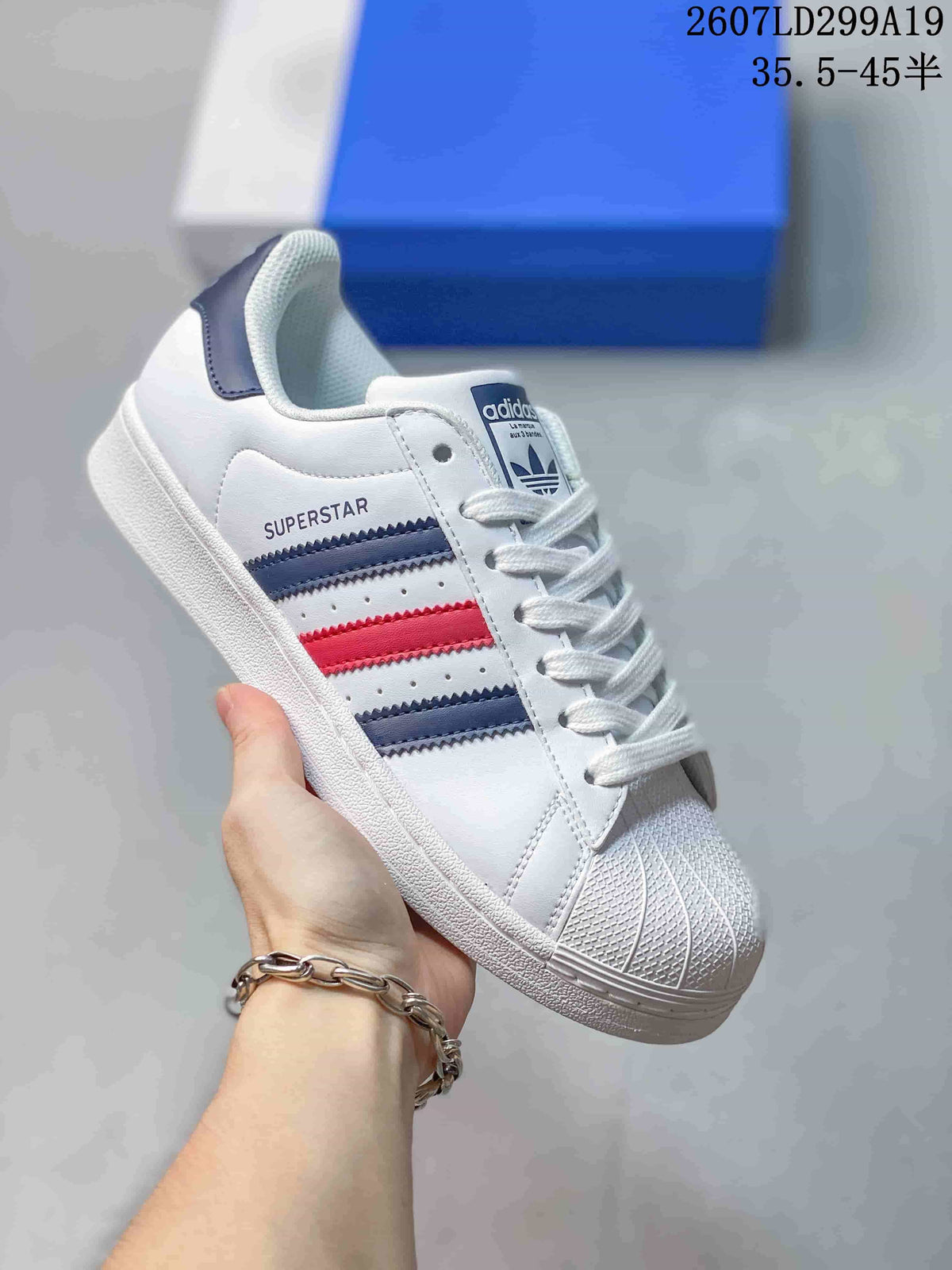 adidas Superstar Trainers 2607LD299A19 - product image from the listing.