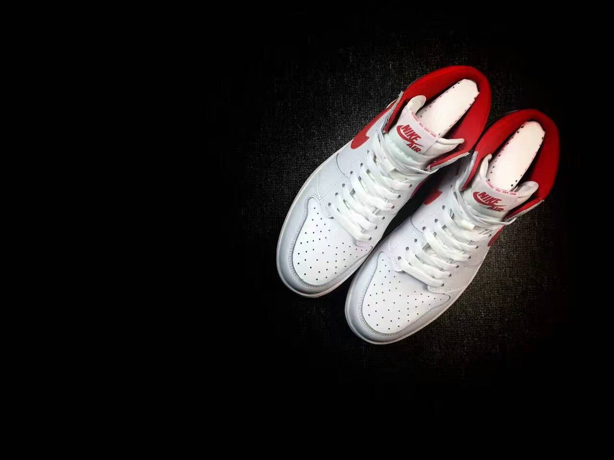 Nike Air Jordan 1 High Sneakers in White Red - product image from the listing.