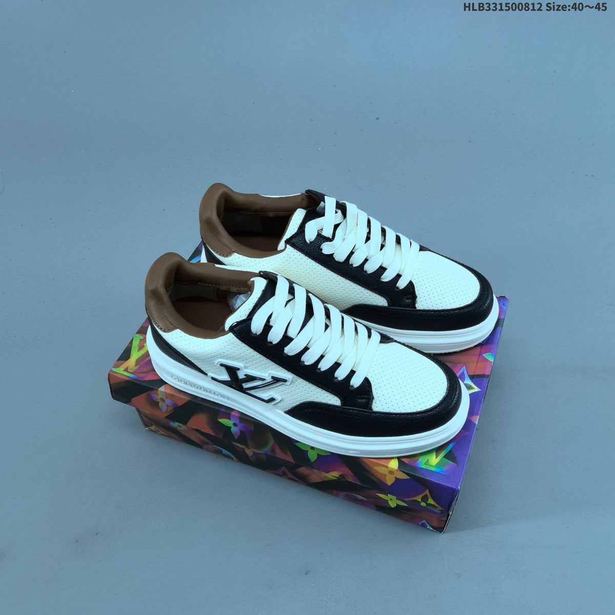 Louis Vuitton Trainer Low-Cut Sneakers - product image from the listing.