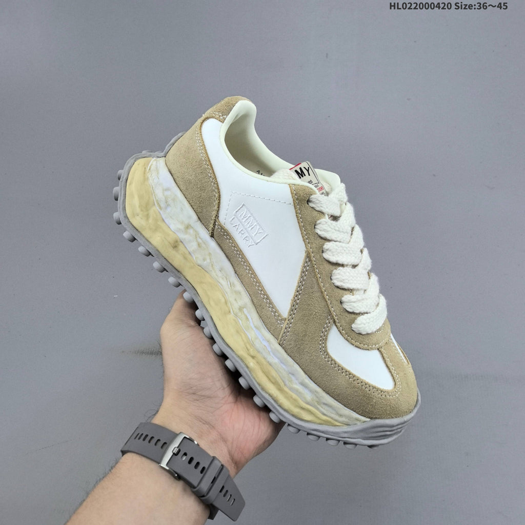 Maison MIHARA YASUHIRO Original Sole Low Sneakers in Beige White - product image from the listing.