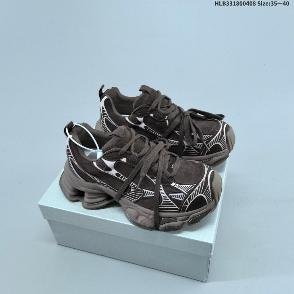 GG-CC G25X8557B Chunky Lace-Up Trainers - product image from the listing.