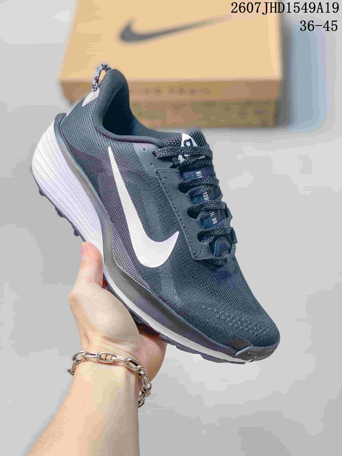 Nike Zoom Fly 5 Sneakers for Running 2607JHD1549A19 - product image from the listing.