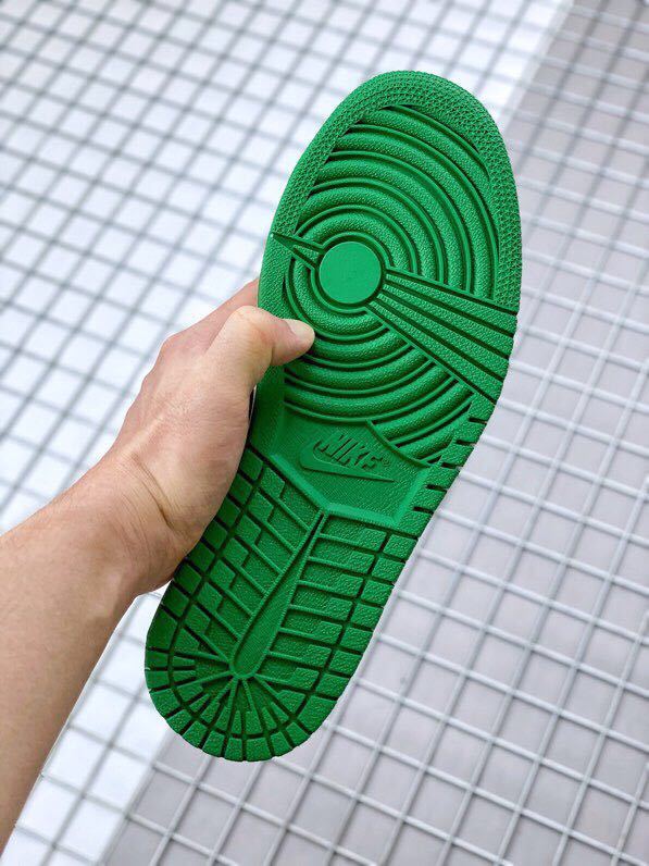 Air Jordan 1 Pine High-Top Sneakers in Green - product image from the listing.