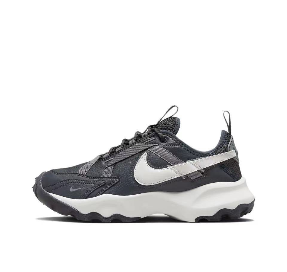 Nike DD9682-001 Sneakers in Dark Grey - product image from the listing.