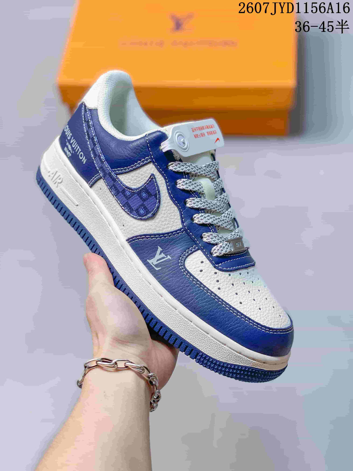 Nike Air Force 1 '07 Low Trainers - product image from the listing.