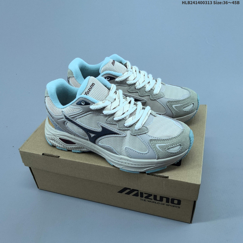 Mizuno Retro Sneakers for Running - product image from the listing.