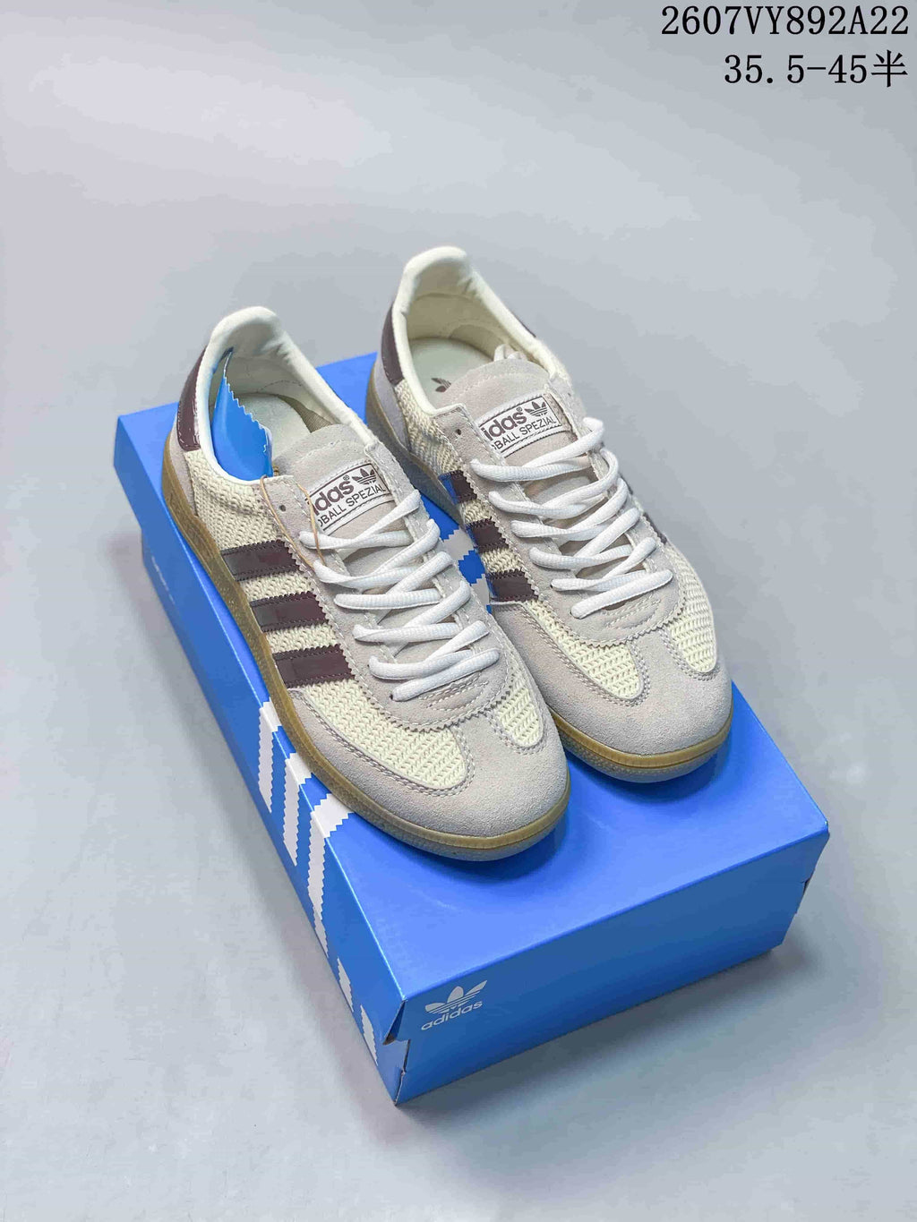 adidas Samba Vegan OG Low-Cut Sneakers White Gum Sole - product image from the listing.