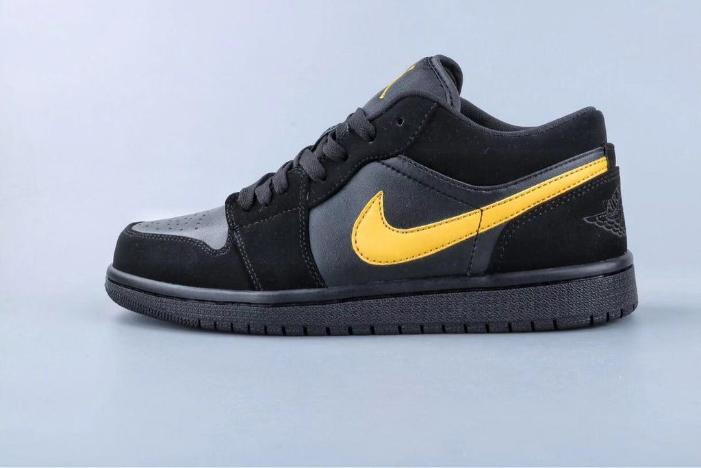 Black and Yellow Sneakers 071 - Jordan 1 Low - product image from the listing.