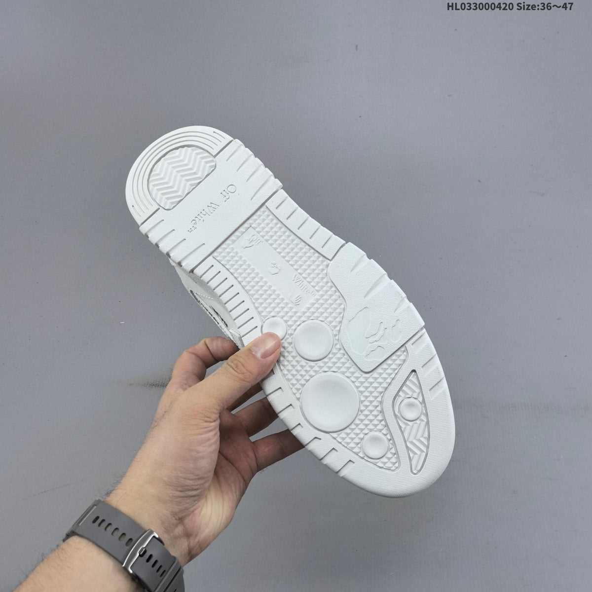 Off-White Low-Cut Sneakers in White with Arrows Detail - product image from the listing.