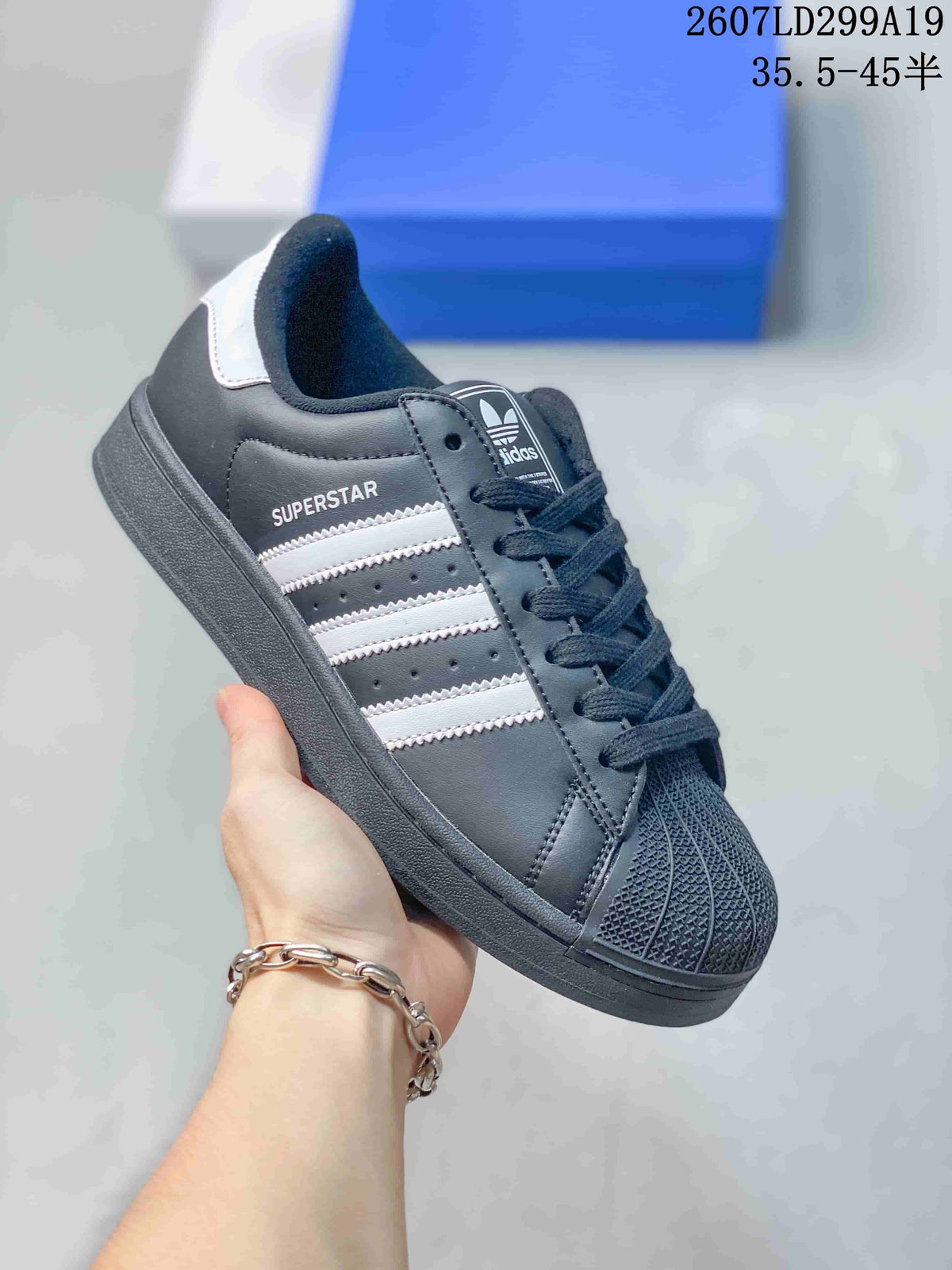 adidas Superstar Shell-Toe Trainers 2607LD299A19 - product image from the listing.