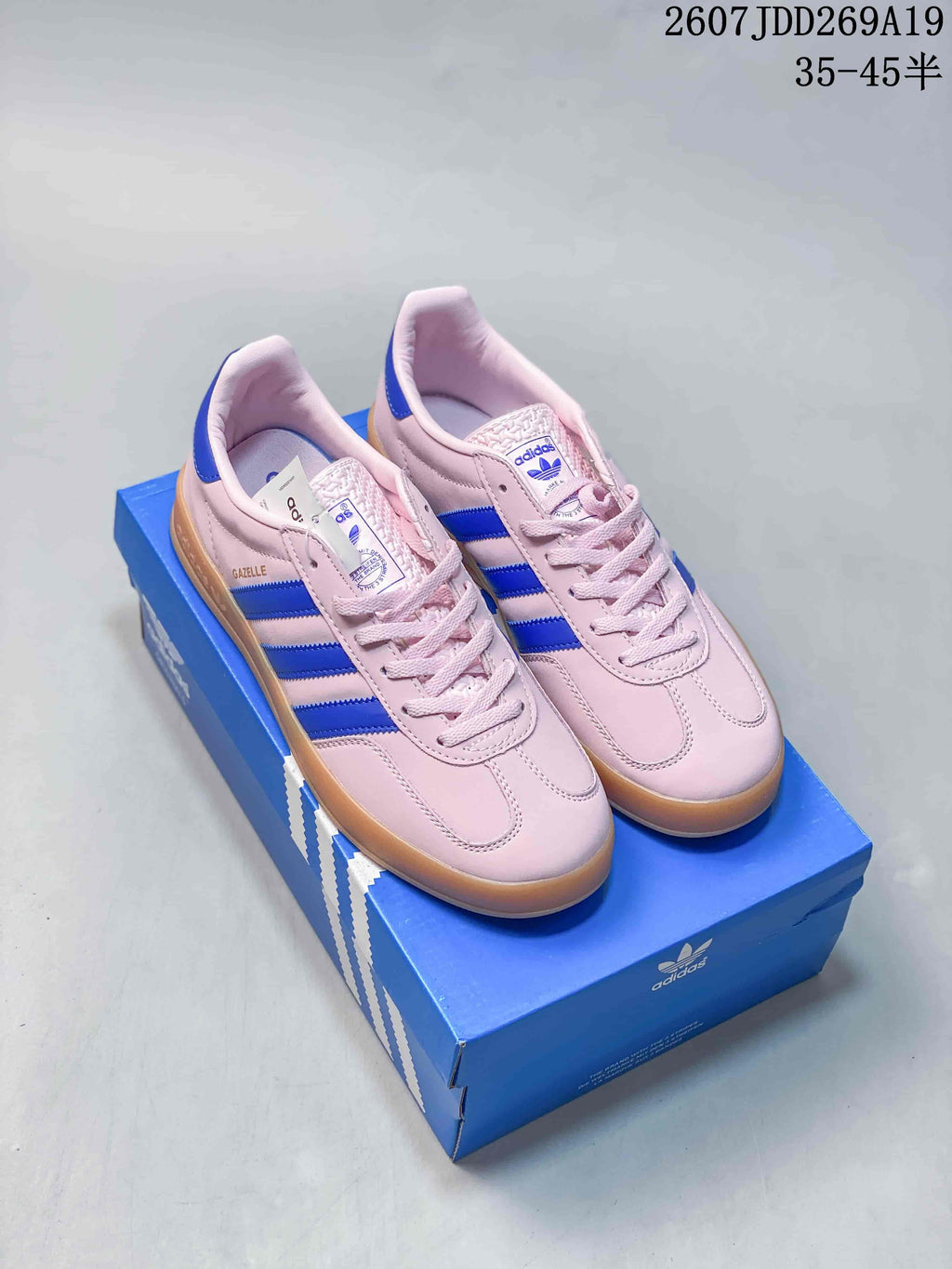 Adidas Originals Gazelle Low-Cut Sneakers JI1371 - product image from the listing.