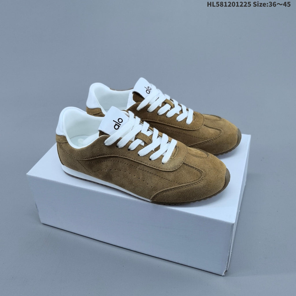 Alo Yoga Sunset Sneaker Low-Cut Casual Shoes - product image from the listing.