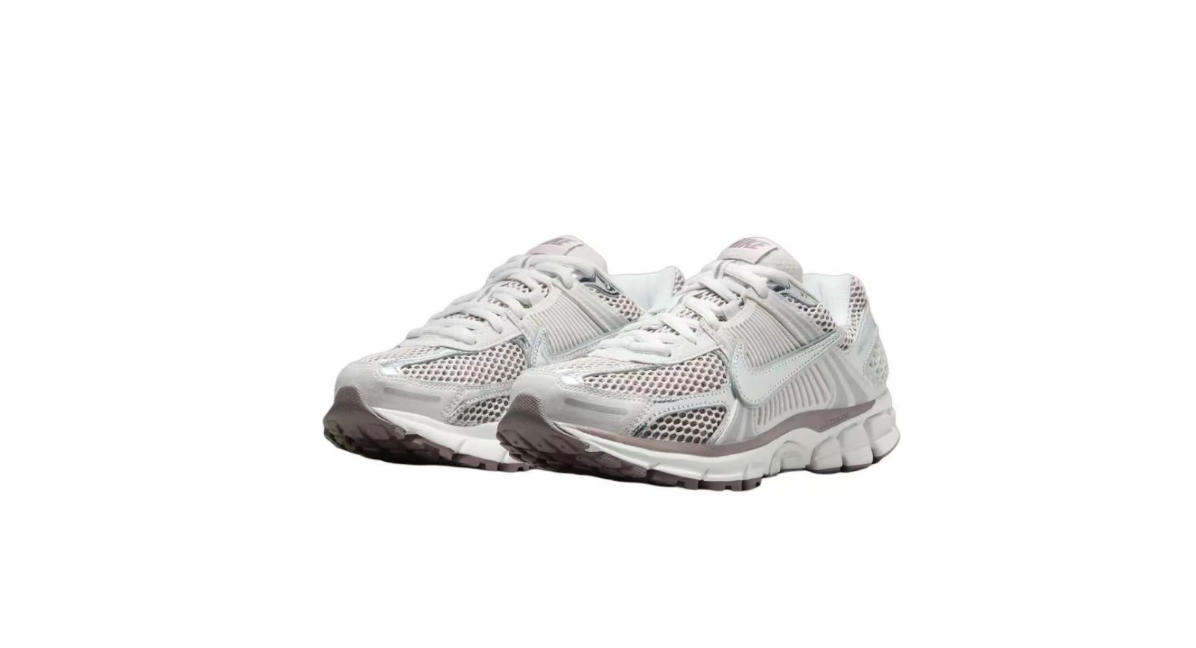 Nike Air Zoom Vomero 5 Sneakers for Running - product image from the listing.
