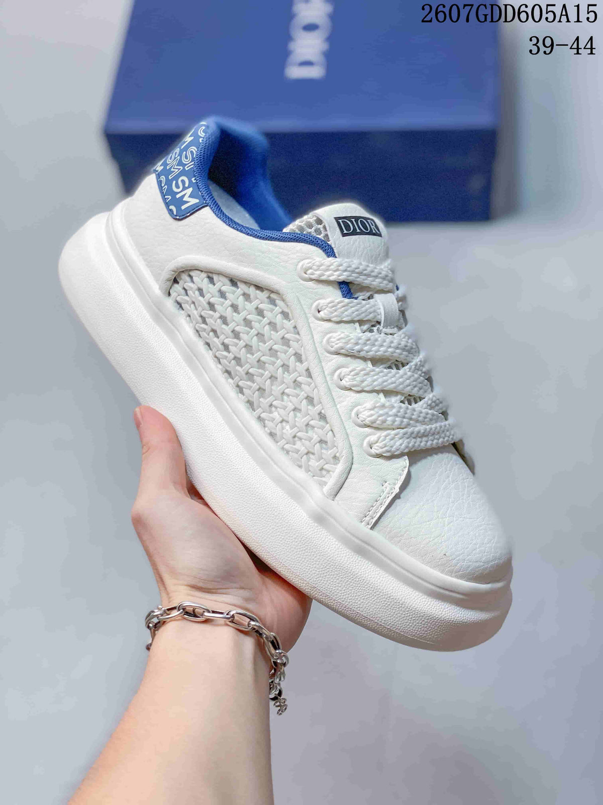 Dior 2607GDD605A15 Casual Low-Cut Sneakers - product image from the listing.