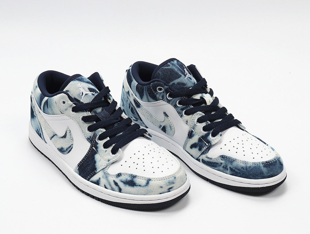 Nike Dunk Low Washed Denim Sneakers in Blue CZ8455-100 - product image from the listing.