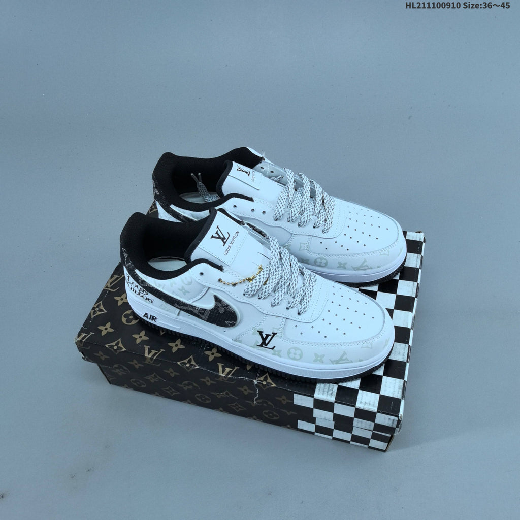 White Nike Air Force 1 '07 Low-Top Sneakers - product image from the listing.