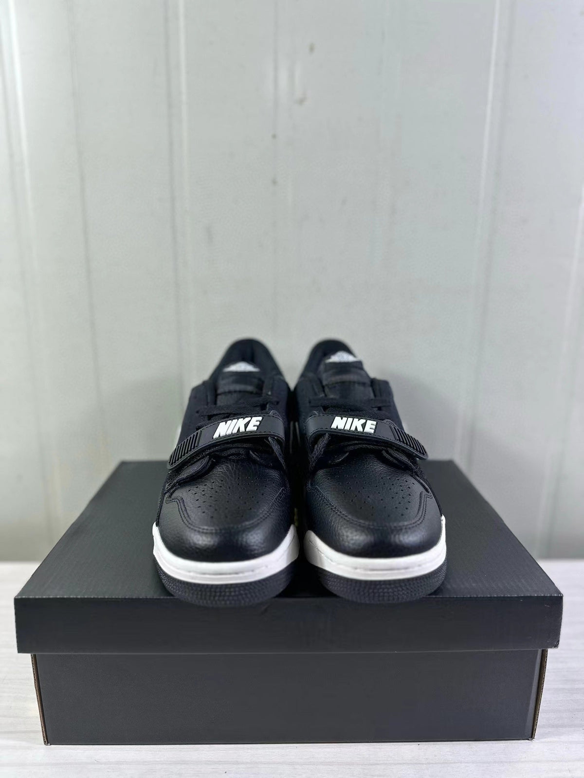 Air Jordan Legacy 312 Low Black White CD7069-001 - product image from the listing.