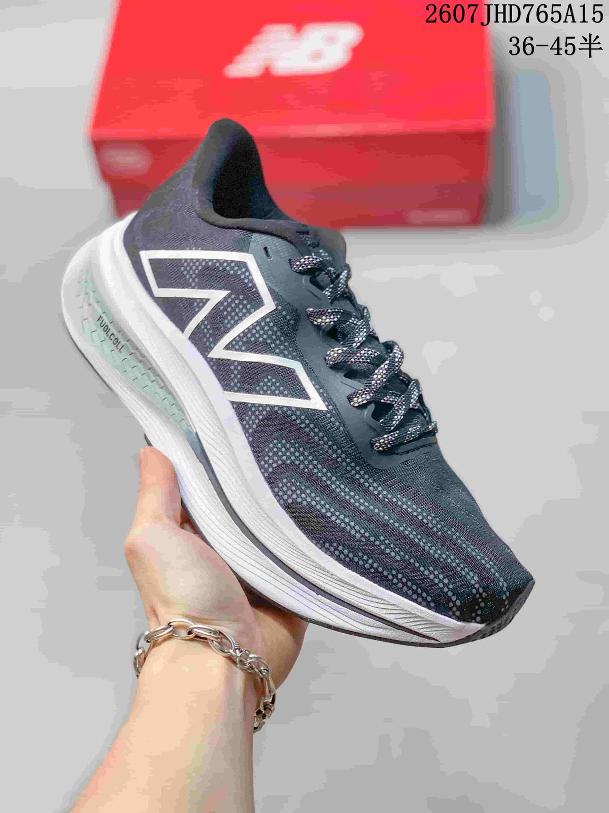 New Balance RC Elite MFCXLK4 Sneakers for Running - product image from the listing.