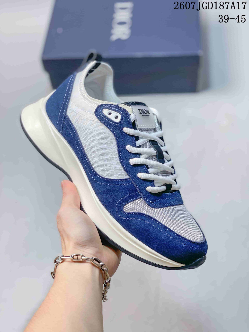 Dior B25 Runner Low-Cut Sneakers 07JGD187A17 - product image from the listing.