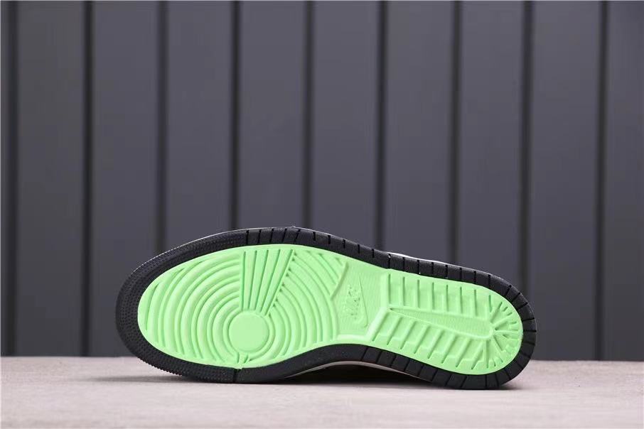 Jordan 1 Zoom Air CMFT Bayou Boys in Black Purple DC2133-500 - product image from the listing.