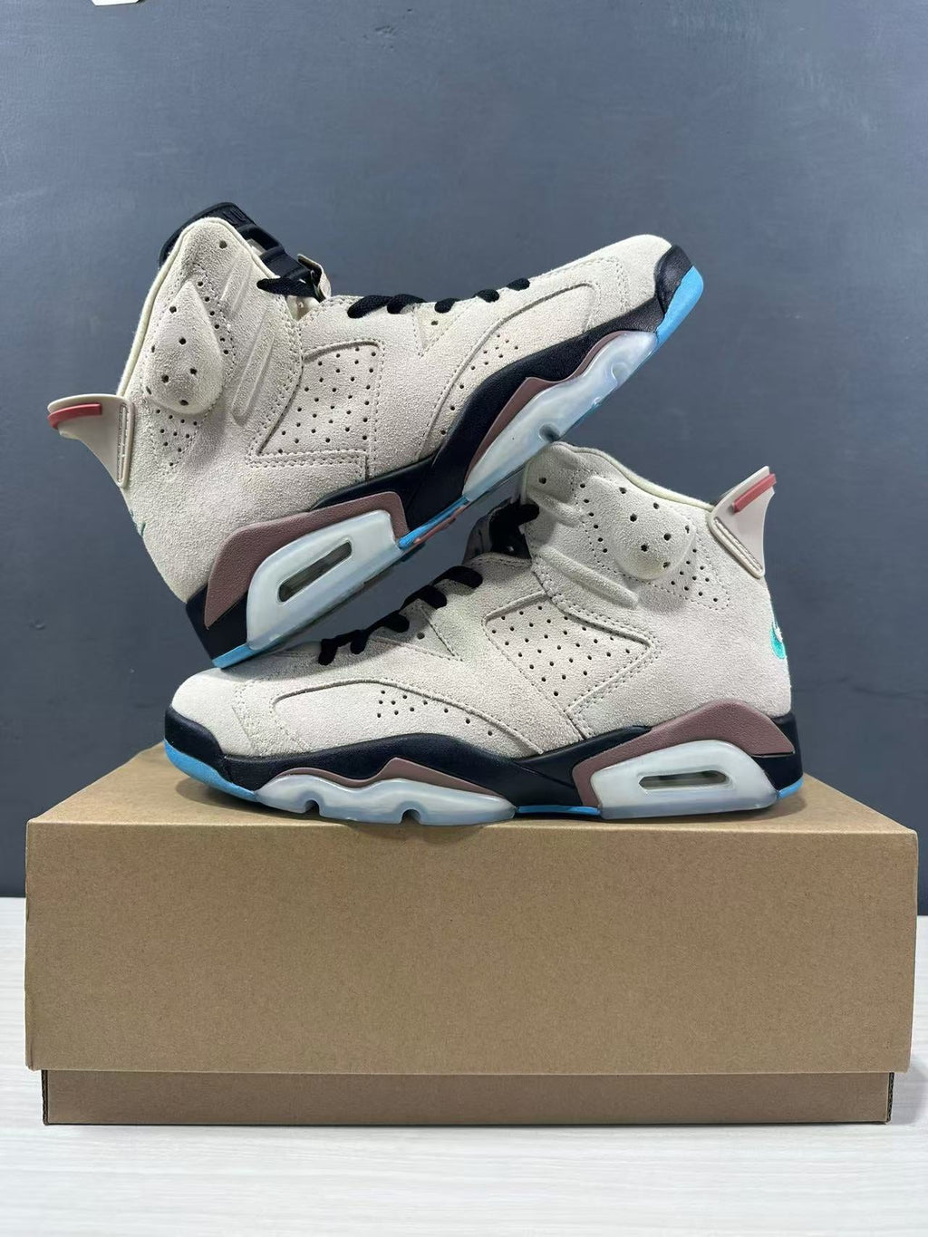 Air Jordan 6 High-Top Sneakers Light Brown IF3103-100 - product image from the listing.