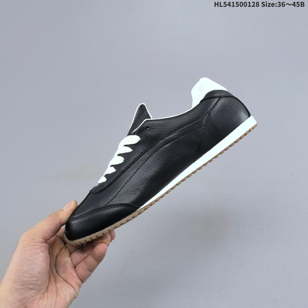 White and Black Alo Yoga Sunset Sneaker Low-Top - product image from the listing.