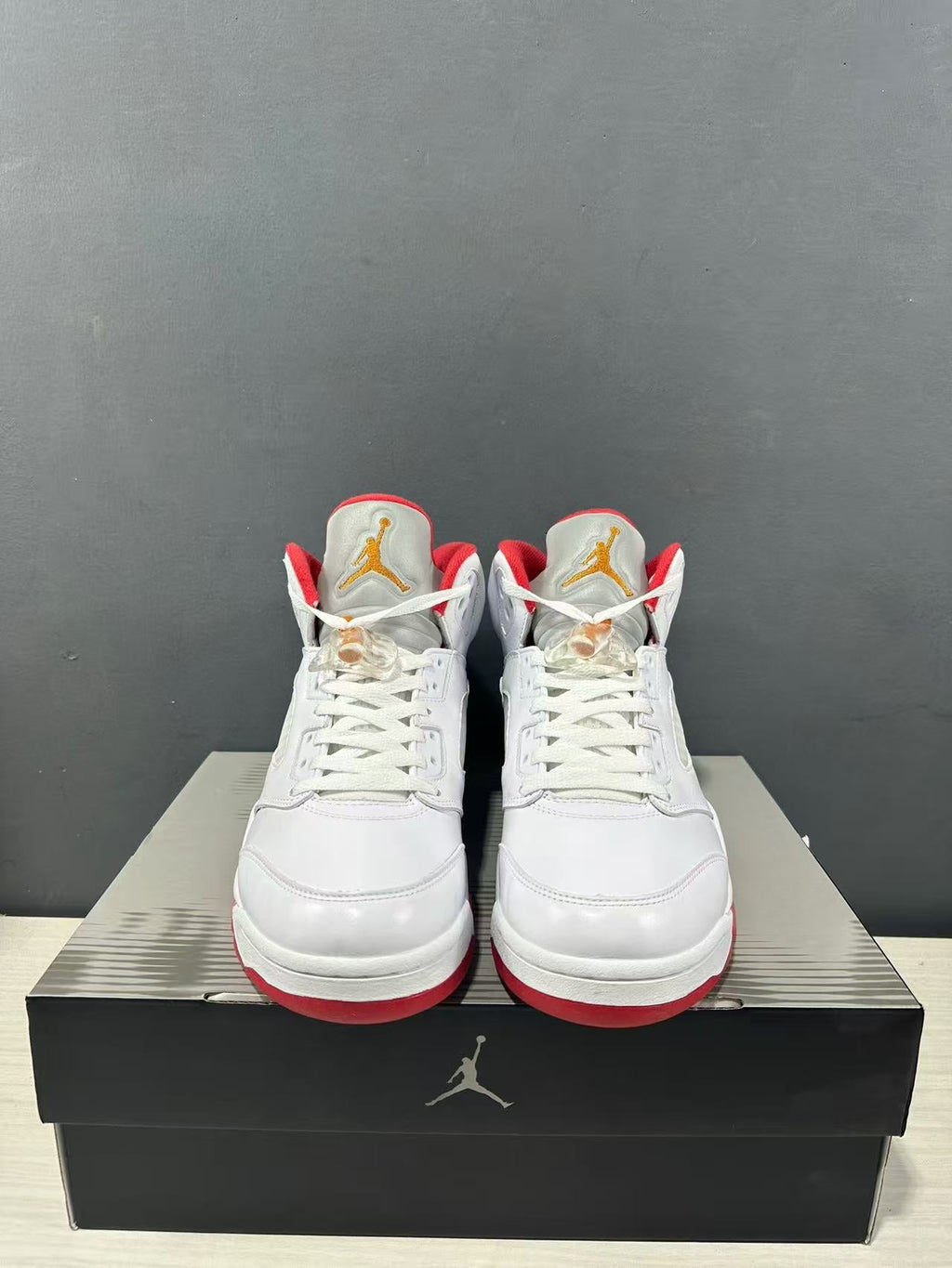 Air Jordan 5 Sunset White Sneakers IV5678-102 - product image from the listing.