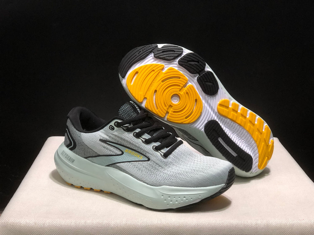 Brooks Glycerin 21 Shoes for Running - product image from the listing.