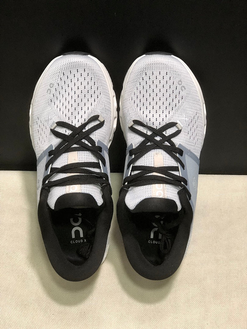 Glacier Gray On Cloud X4 Running Shoes - product image from the listing.