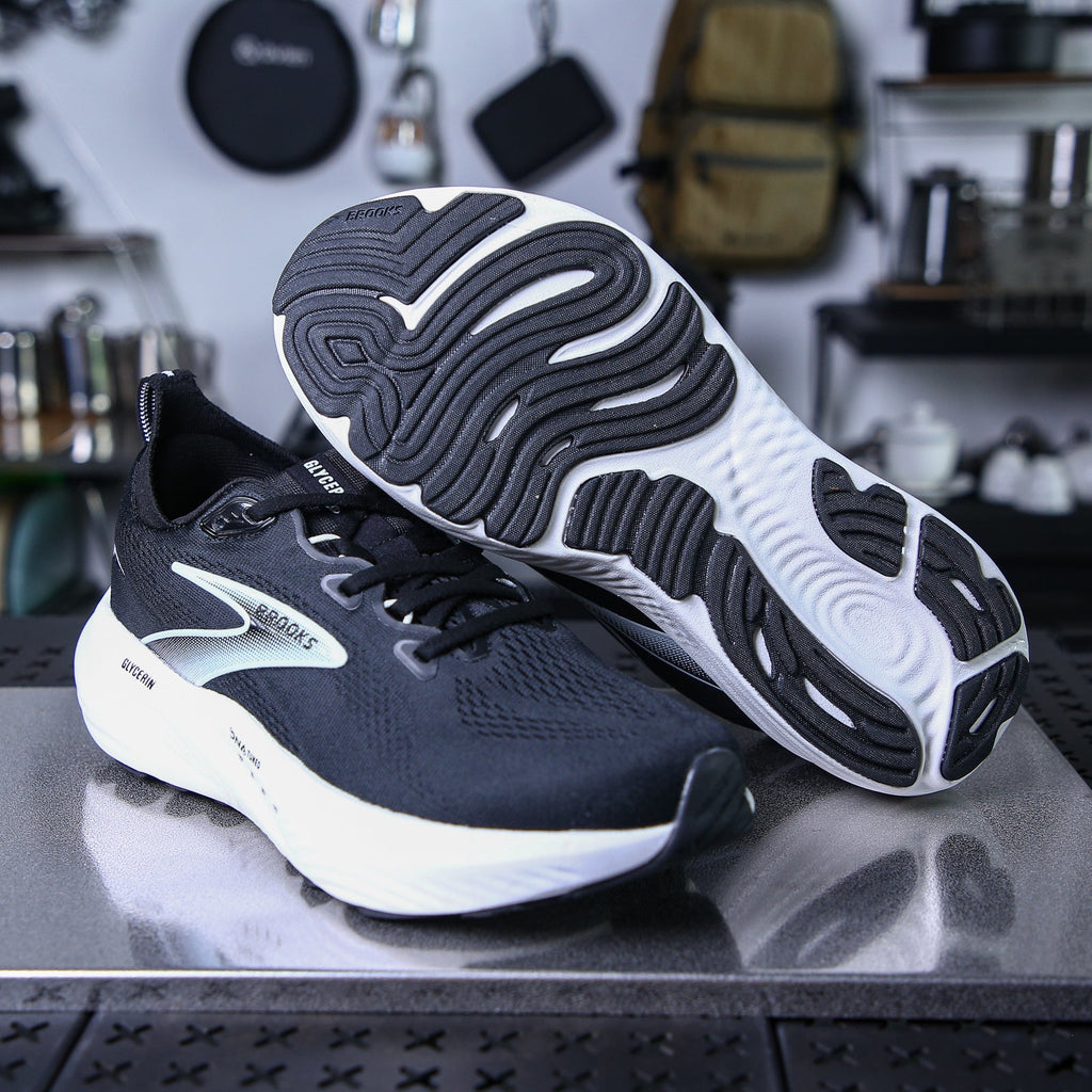 Brooks Glycerin 22 Shoes for Running - product image from the listing.