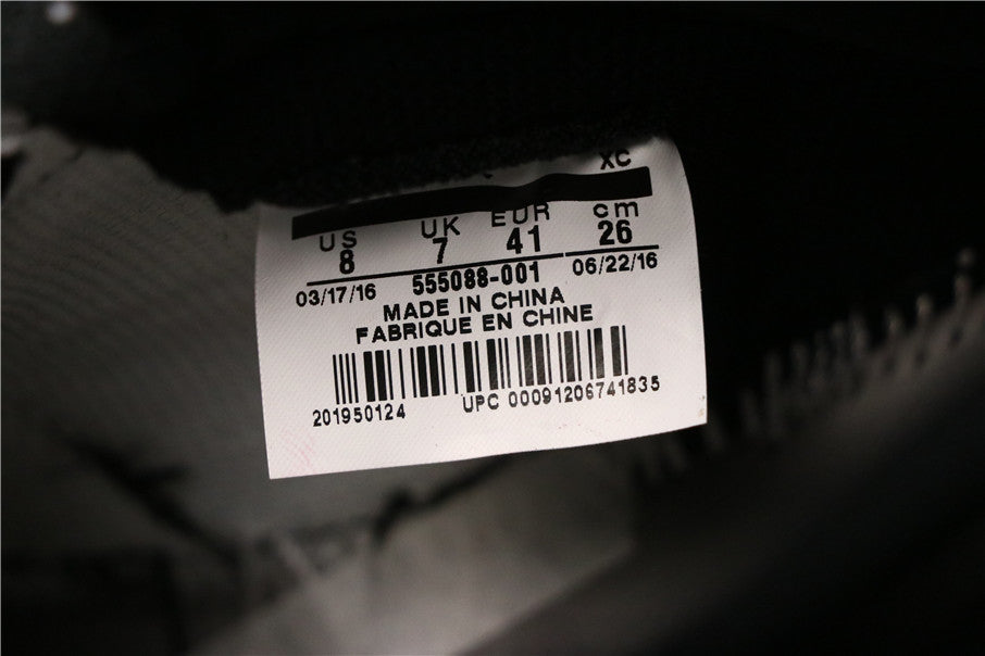 Air Jordan 1 High Banned in Black Red 555088-001 - product image from the listing.