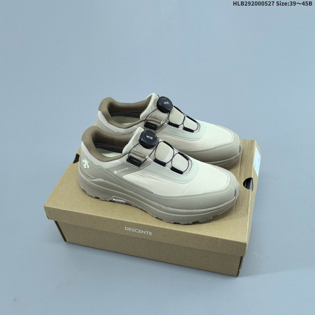 DESCENTE DUALIS PRIME WIRE 2.0 GORE-TEX Trail Footwear - product image from the listing.