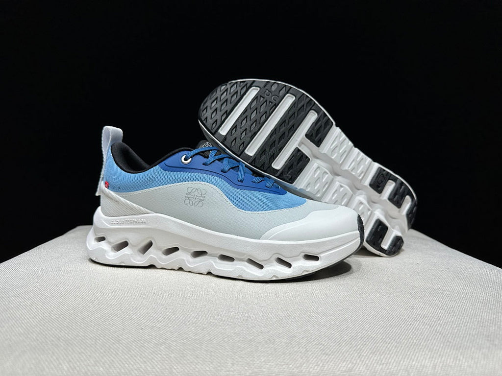 On Cloudtilt 2.0 Blue Running-Inspired Trainers - product image from the listing.