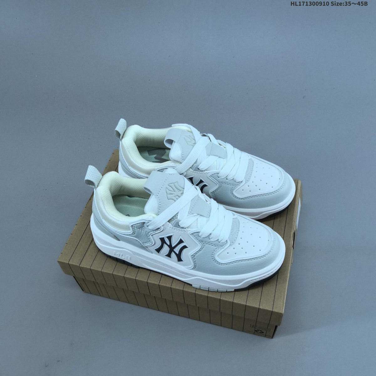 MLB Curve Liner Low-Cut Sneakers, White Multi-Color - product image from the listing.