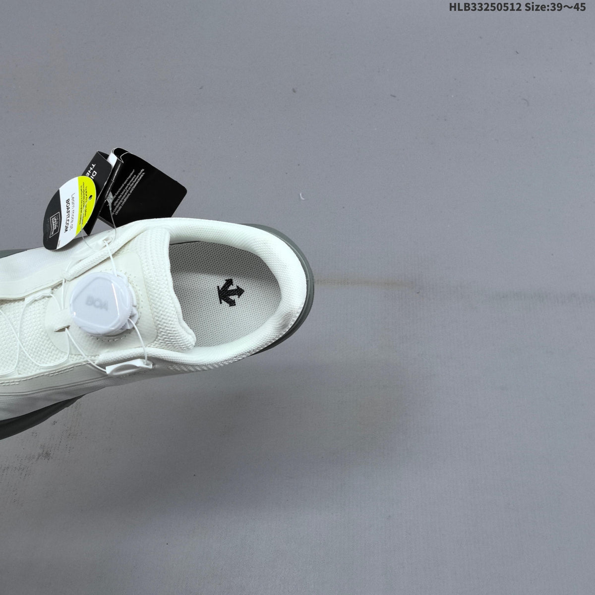 DESCENTE Circuit LTR Wire 2.0 Sneakers in White Grey - product image from the listing.