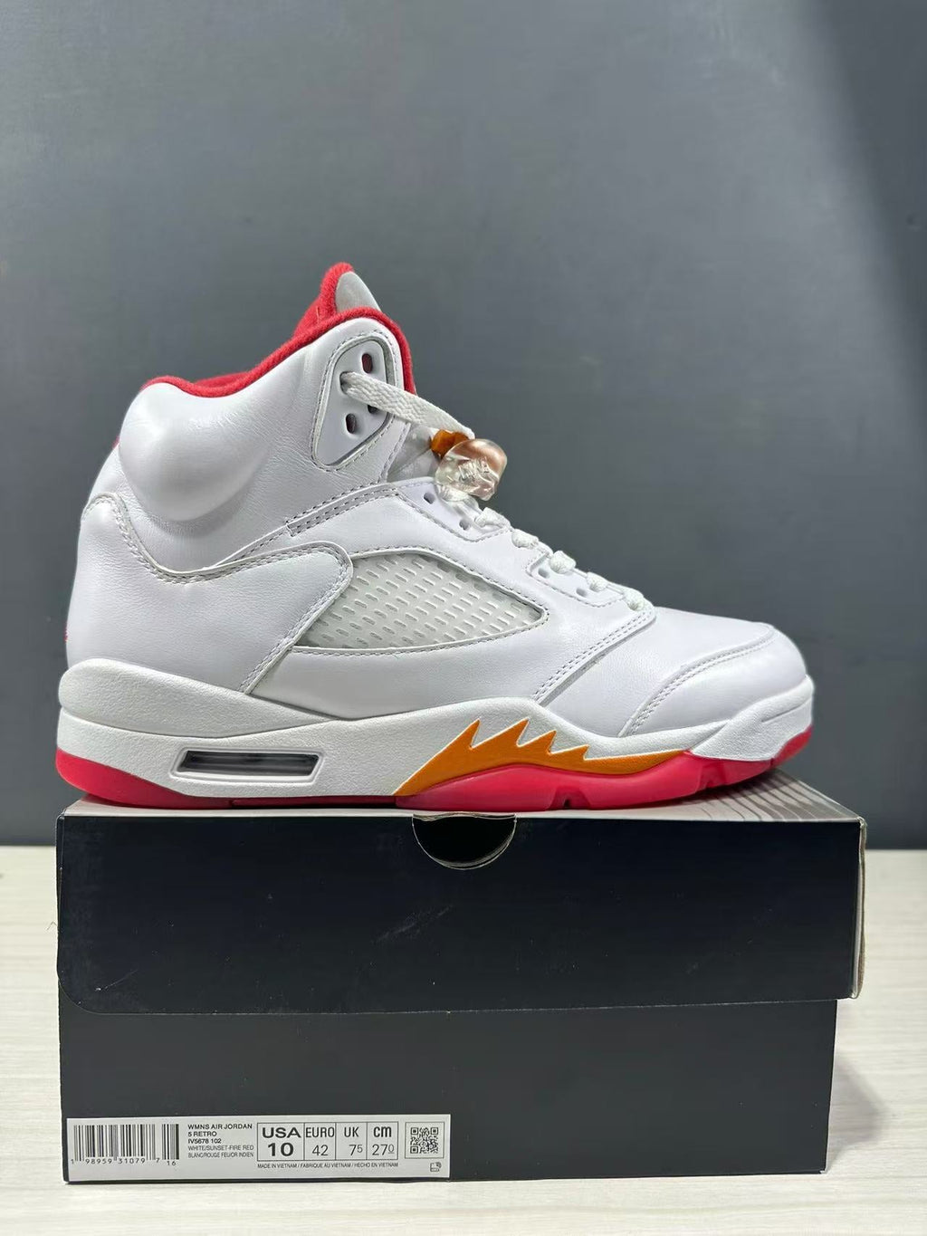 Air Jordan 5 Sunset White Sneakers IV5678-102 - product image from the listing.