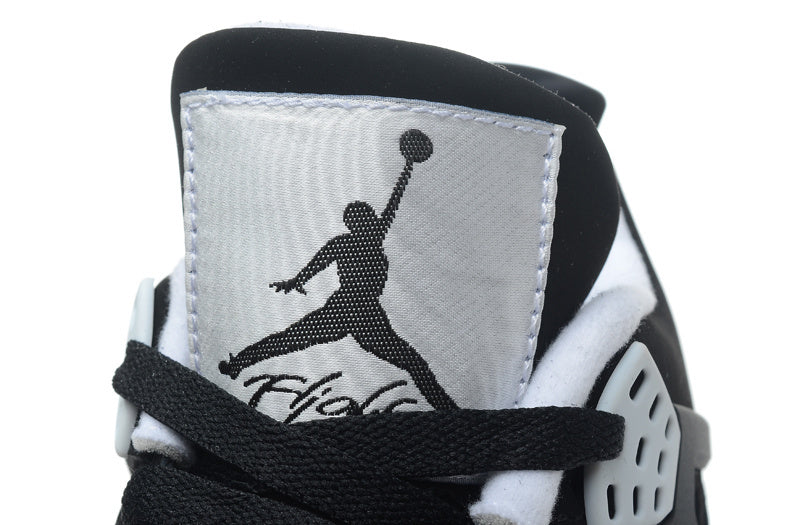 Air Jordan 4 Retro Oreo Basketball Sneakers - product image from the listing.