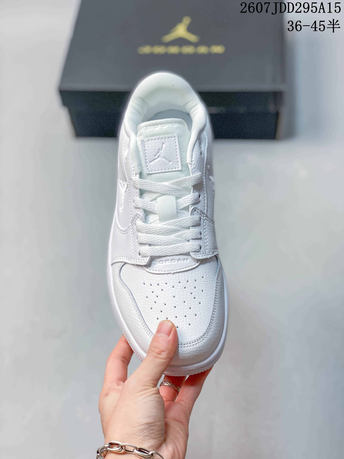 Air Jordan 1 Low White Sneakers 2607JDD295A15 - product image from the listing.