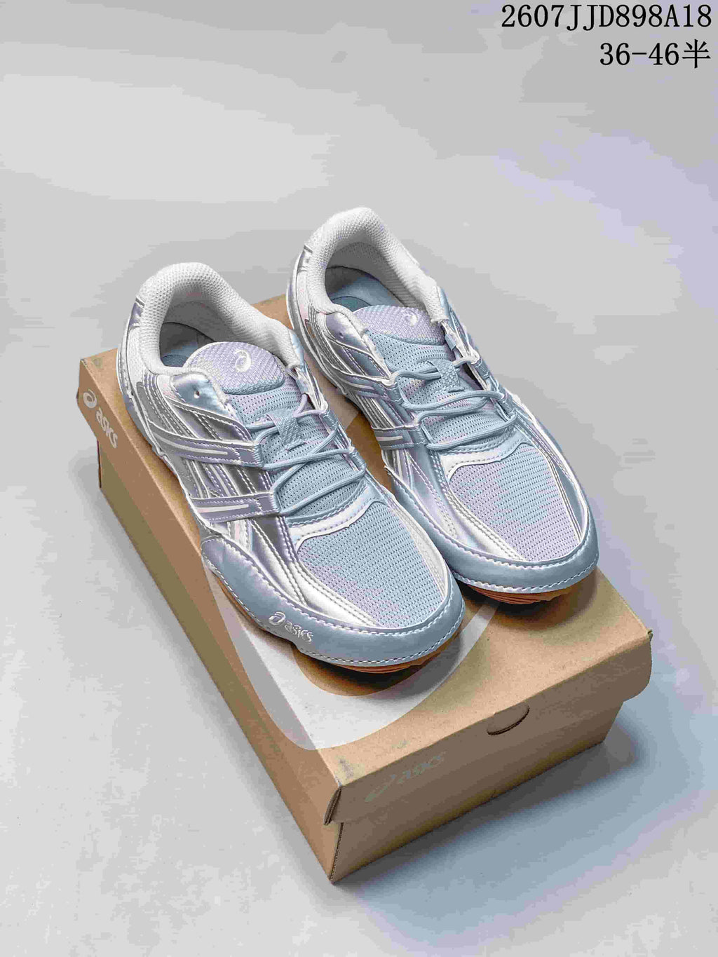 ASICS Hypersync Silver Mesh Retro Sneakers for Running 2607JJD898A18 - product image from the listing.