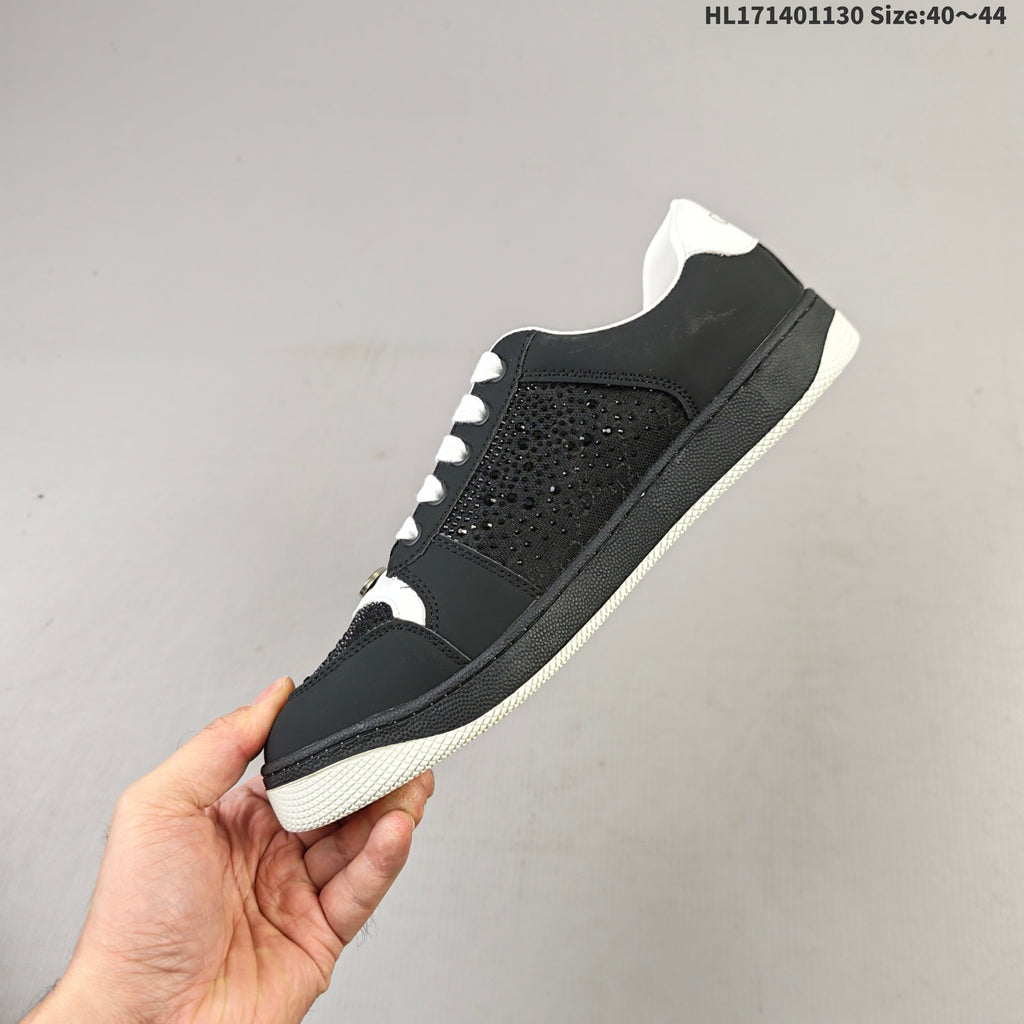Gucci Screener Distressed Low-Top Sneakers in Black and White HL171401130 - product image from the listing.