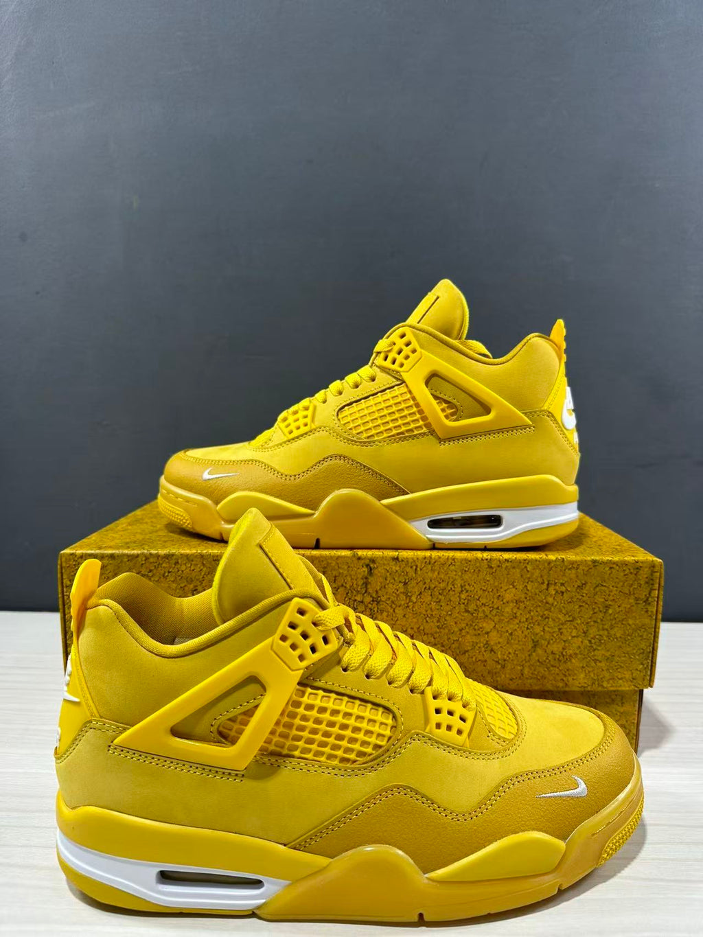 Air Jordan 4 Retro Marquette Yellow Brick HF4340-008 - product image from the listing.