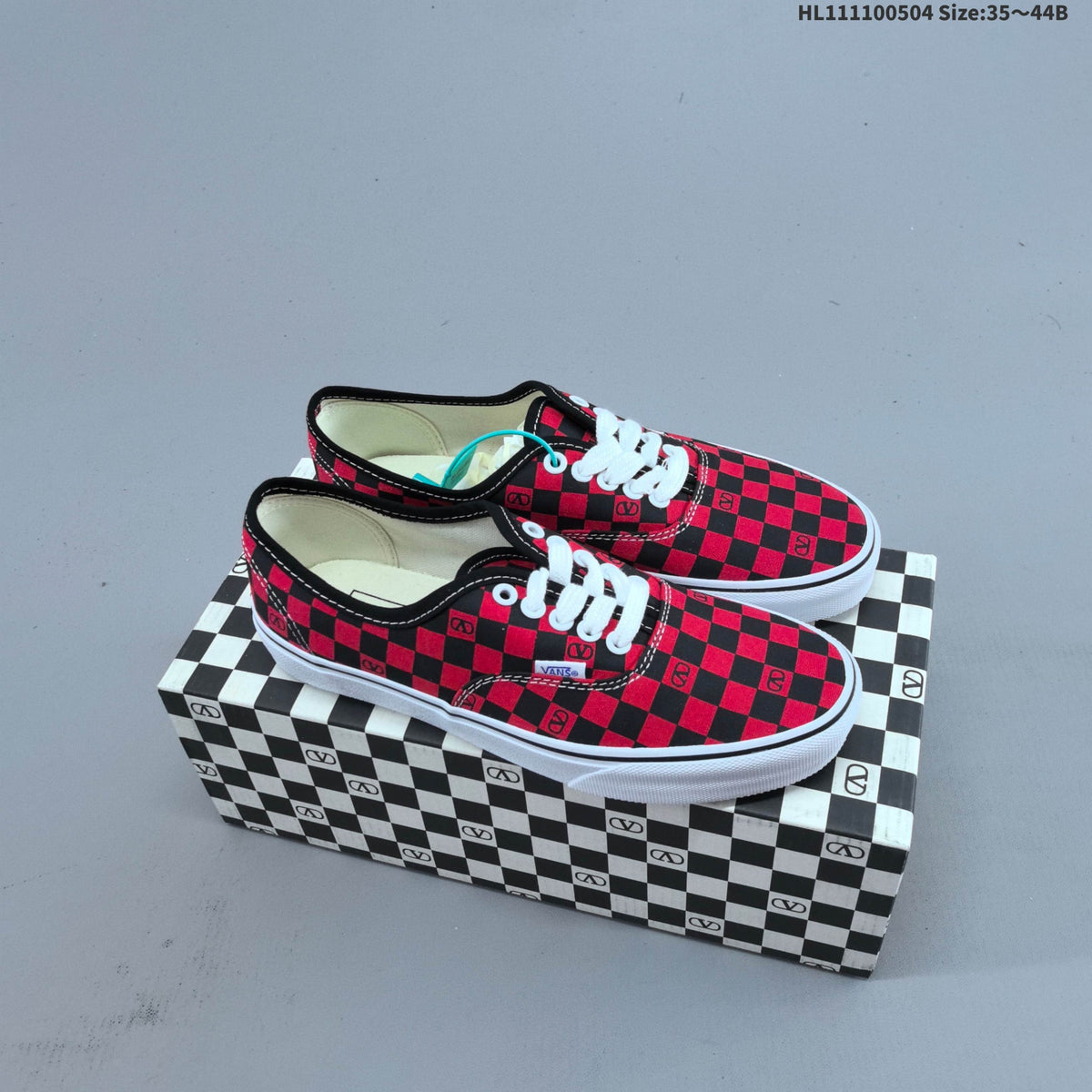 Vans Premium Old Skool 36 Patterned Low-Cut Sneakers - product image from the listing.