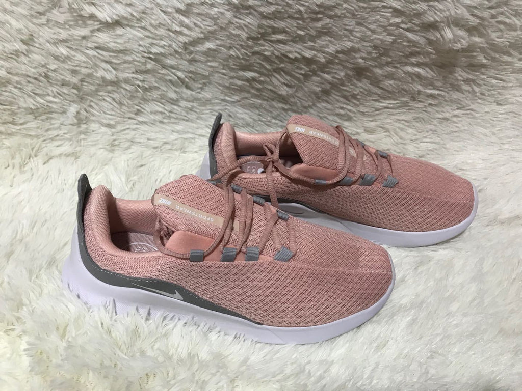 Nike Lunarsolo 5 Shoes for Running in Dusty Rose - product image from the listing.