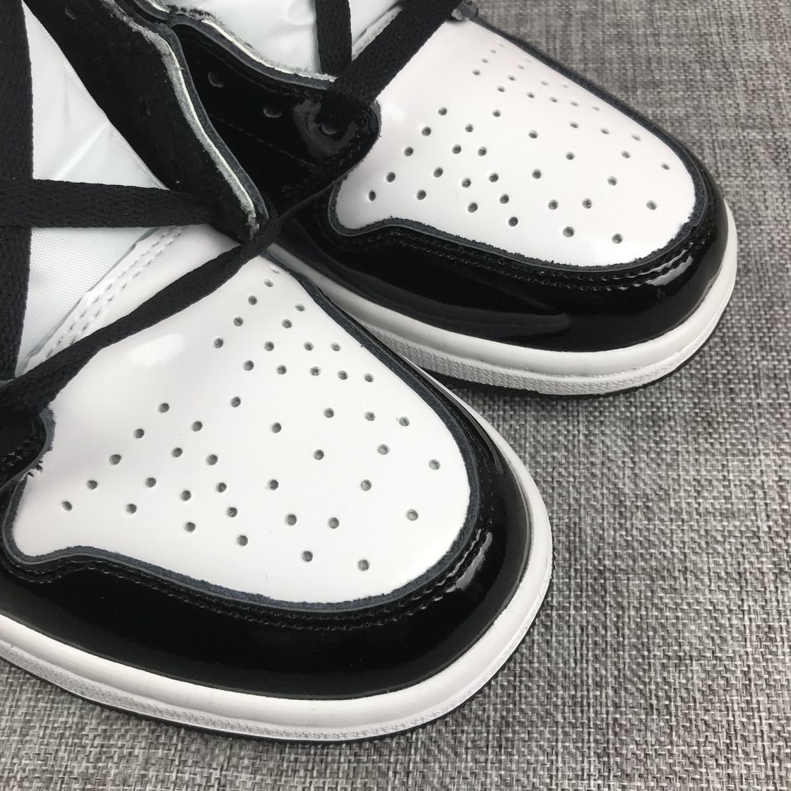 Black, White and Bronze Sneakers - Air Jordan 1 High - product image from the listing.