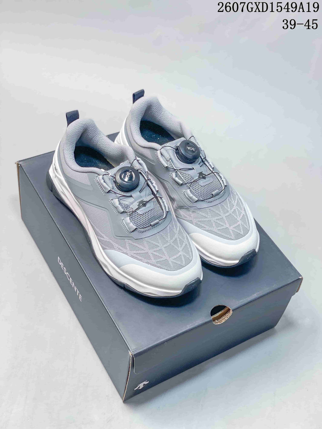 Descente Circuit 2.0 Wire Training Sneakers in Grey White - product image from the listing.